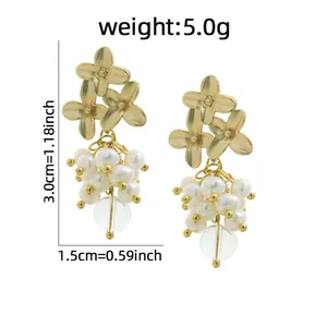 Eleganti orecchini a fiore in oro con perle e vetro, peso 5g, dimensione 3.0cm