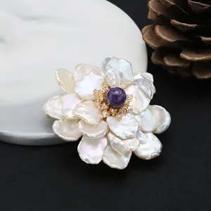 Handmade Freshwater Baroque Pearl Flower Brooch For Women Luxury Alloy Rhinestone Floral Pins Vintage Wedding Party Jewelry Gift