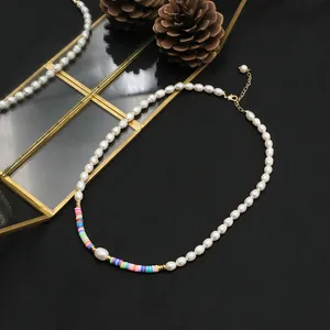 Elegante Halskette aus echten Süßwasserperlen mit bunten Regenbogen-Perlen für modebewusste Damen