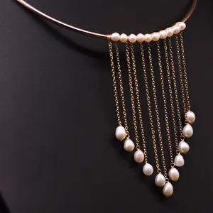 Collier choker vintage fait main avec pampilles en perles d'eau douce et dorure à l'or 18k