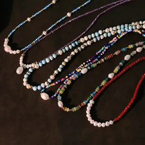 Collier en Perles d'Eau Douce Naturelles Fait Main Avec Pierres Naturelles Perles de Cristal Chaîne de Clavicule Élégante pour Femmes