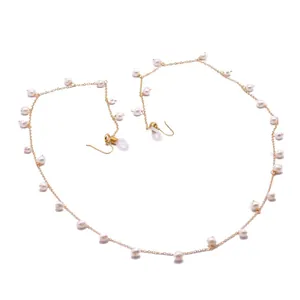 Elegante catenella per occhiali con perle d'acqua dolce per occhiali da sole oro