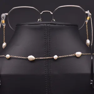 Elegant baroque pearl glasses chain with delicate gold strap for women's eyewear