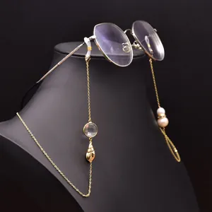 Handgefertigte goldene Brillenkette mit echten Süßwasserperlen und Muschelanhänger