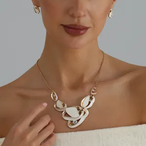 French Vintage Geometric Hollow Wrinkle Pendant Necklace And Stud Earrings Iron Rhinestone White Enamel Jewelry For Women