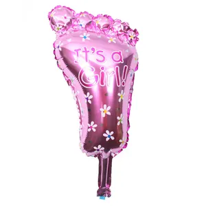 Rosa Baby-Fuß-Folienballon mit Blumenmustern und aufgedrucktem It's a Girl-Text Detail