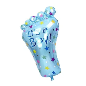 Großer blauer Folienballon in Fußform für Jungen mit It's a Boy Aufdruck und Sternen