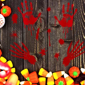 Vue détaillée des autocollants d'empreintes de mains sanglantes pour Halloween decor