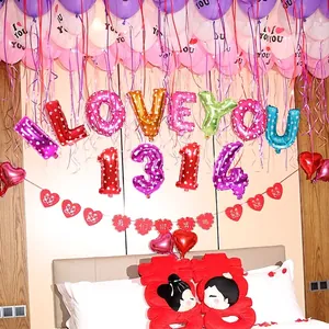 Vue détaillée de l'ensemble de ballons I LOVE YOU 1314 pour la décoration de mariage