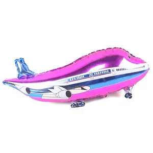 Dettaglio di un grande palloncino in alluminio a forma di aereo rosa e blu per feste
