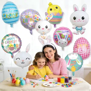 Set di palloncini pasquali vivaci con simpatici conigli ed uova per decorazioni festive.