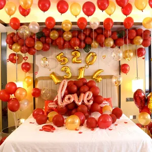 Rode en gouden bruiloft ballondecoratieset met cijfer- en love-folieballonnen voor aanzoek
