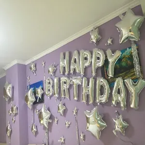 Ασημένια μπαλόνια Happy Birthday και μπαλόνια αστέρια για διακόσμηση γενεθλίων