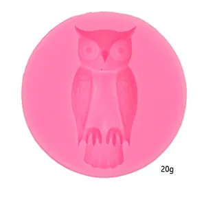 Close-up view of a pink owl shaped silicone mold for Halloween DIY cake baking, 20g.