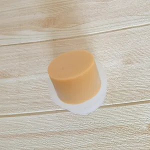 Gedetailleerd overzicht van cilindrische siliconen mal voor kaarsen en mousse chocolade