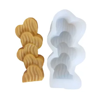 Moule en silicone pour bougies parfumées en cœurs superposés avec texture ondulée