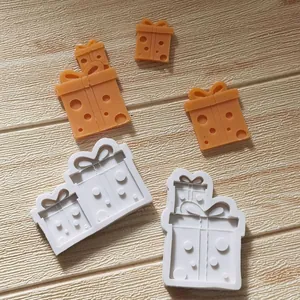 Detailansicht der Silikonform für Geschenkschachteln mit fertigen Beispielen