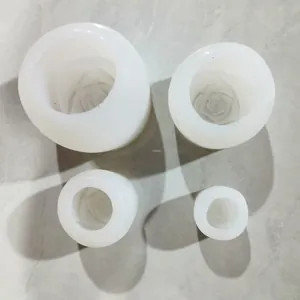 Set di quattro stampi in silicone a rosa di varie dimensioni per ghiaccio e dolci