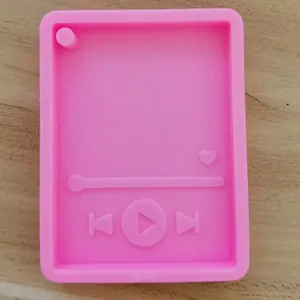 Molde de silicona rosa con forma de reproductor MP3 para llaveros de resina y artesanía DIY