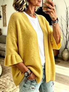 Cardigan casual in maglia gialla con maniche a 3/4 a campana e vestibilità comoda