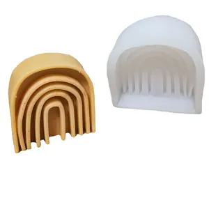 Moule en silicone arc-en-ciel pour bougies DIY et ornements décoratifs en plâtre.