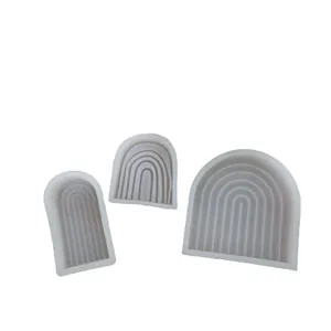 Lot de trois moules en silicone en forme d'arche arc-en-ciel pour bougies et plâtre.