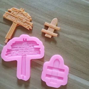 Vue détaillée du moule en silicone pour panneaux vintage avec texte Happy Birthday gravé.