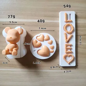 Detailed dimensions and weights of heart and bear silicone molds for cake decorating