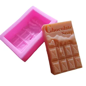 Stampo in silicone rettangolare rosa per sapone artigianale e decorazione di torte