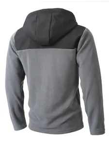 Vue arrière de la veste à capuche en polaire gris et noir avec manches longues pour homme