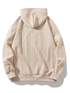 Vue arrière d'un sweat à capuche beige pour homme avec motif torsadé et détails