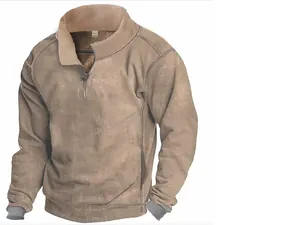 Detailansicht des warmen khakifarbenen Fleece-Sweatshirts mit Viertelreißverschluss