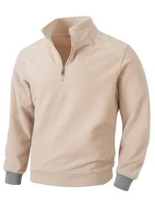 Detailansicht eines Herren-Fleece-Sweatshirts mit halbem Reißverschluss und grauen Bündchen