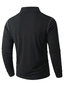 Vue arrière d'un polo noir à manches longues pour hommes avec coutures grises détaillées