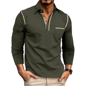Vue détaillée d'un polo à manches longues vert olive pour homme avec coutures contrastées