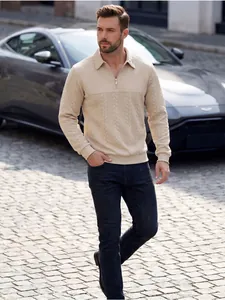 Beigefarbenes Herren-Polohemd mit Zopfmuster, Langarm, Reißverschluss und Patchwork