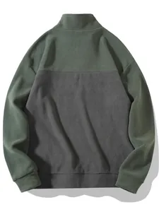 Rückansicht eines zweifarbigen Fleece-Sweatshirts in Grün und Grau für Herren Outdoor