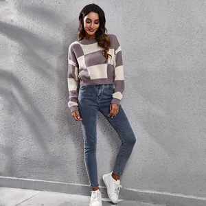 Stylish checkerboard pattern cropped knit sweater with dropped shoulders for women