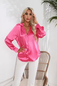 Elegante langärmelige, leuchtend rosa Satinbluse mit Reverskragen für Damen
