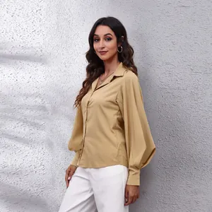 Chemise chic en mousseline kaki avec manches lanternes et col à revers classique