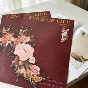 Elegantes Blumen-Geschenkpapier im Ölgemälde-Stil für Geschenke und florale Arrangements