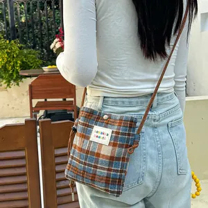 Stylish plaid wool crossbody bag for women, casual autumn winter commute fashion