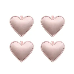 Set di 4 ornamenti a forma di cuore in ecopelle rosa per bouquet e artigianato fai da te