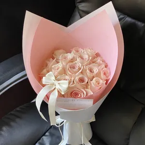 Hochwertiges rosa Blumenwickelpapier für elegante Rosensträuße und Kunstfloristik-Designs