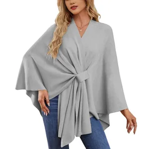 Élégant châle en tricot gris de couleur unie poncho cape pour femme style décontracté