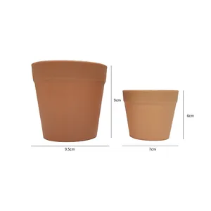 Lot de deux mini pots de fleurs en plastique incassable couleur terre cuite avec dimensions