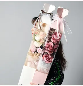 Eleganti scatole regalo trasparenti per fiori con top a forma di cuore