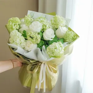 Détail de papier d'emballage de fleurs non tissé imperméable en bouquet