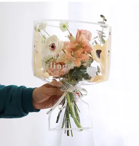 Sac transparent pour bouquet de fleurs avec imprimé Hello Darling et ruban