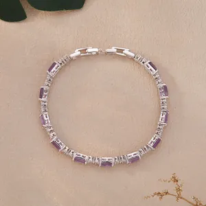 Elegante bracciale in argento S925 con pietre rettangolari di ametista viola naturale.